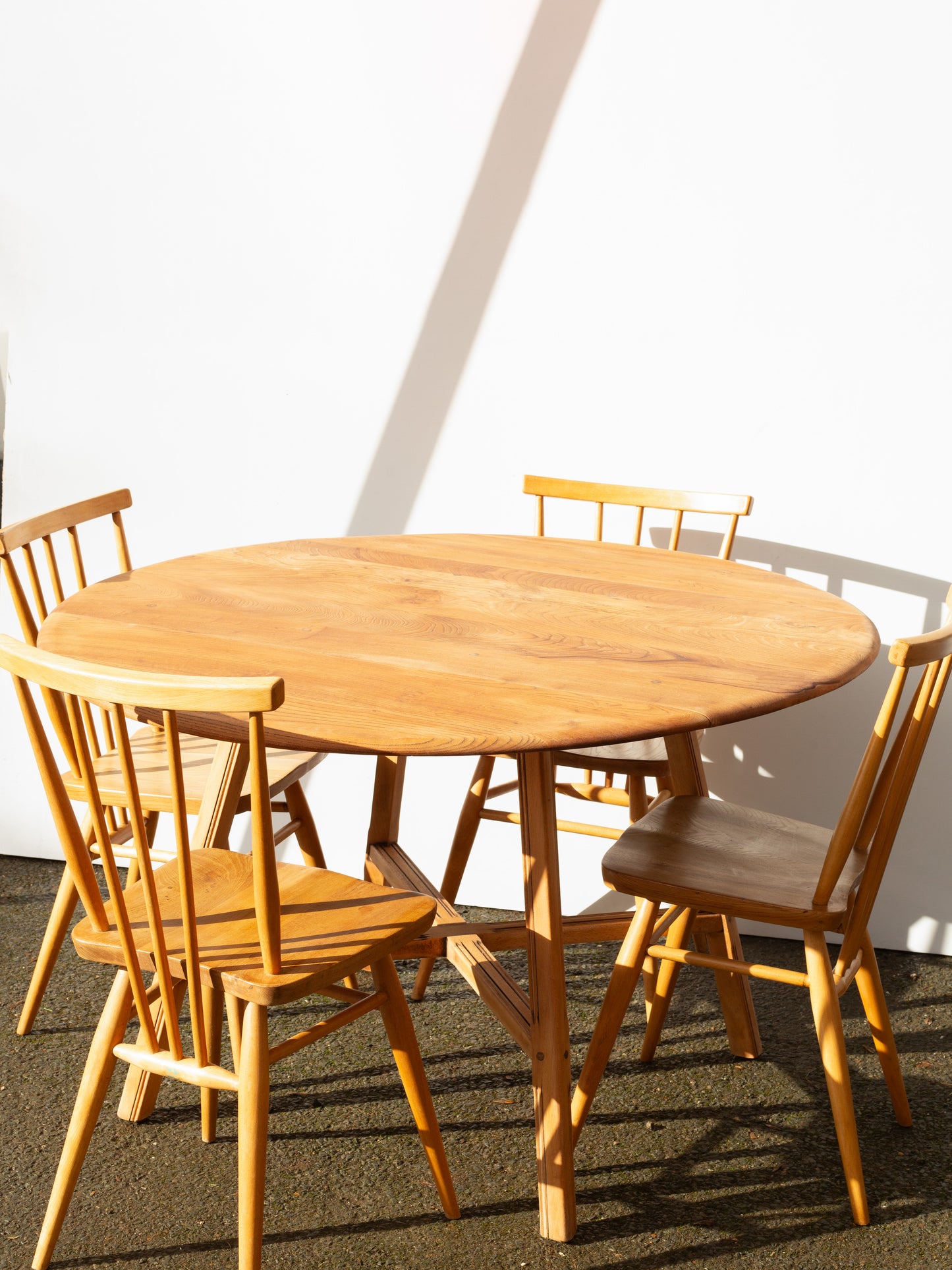 Ercol 377 Drop Leaf Dining Table Old Colonial - Fully Restored - Round