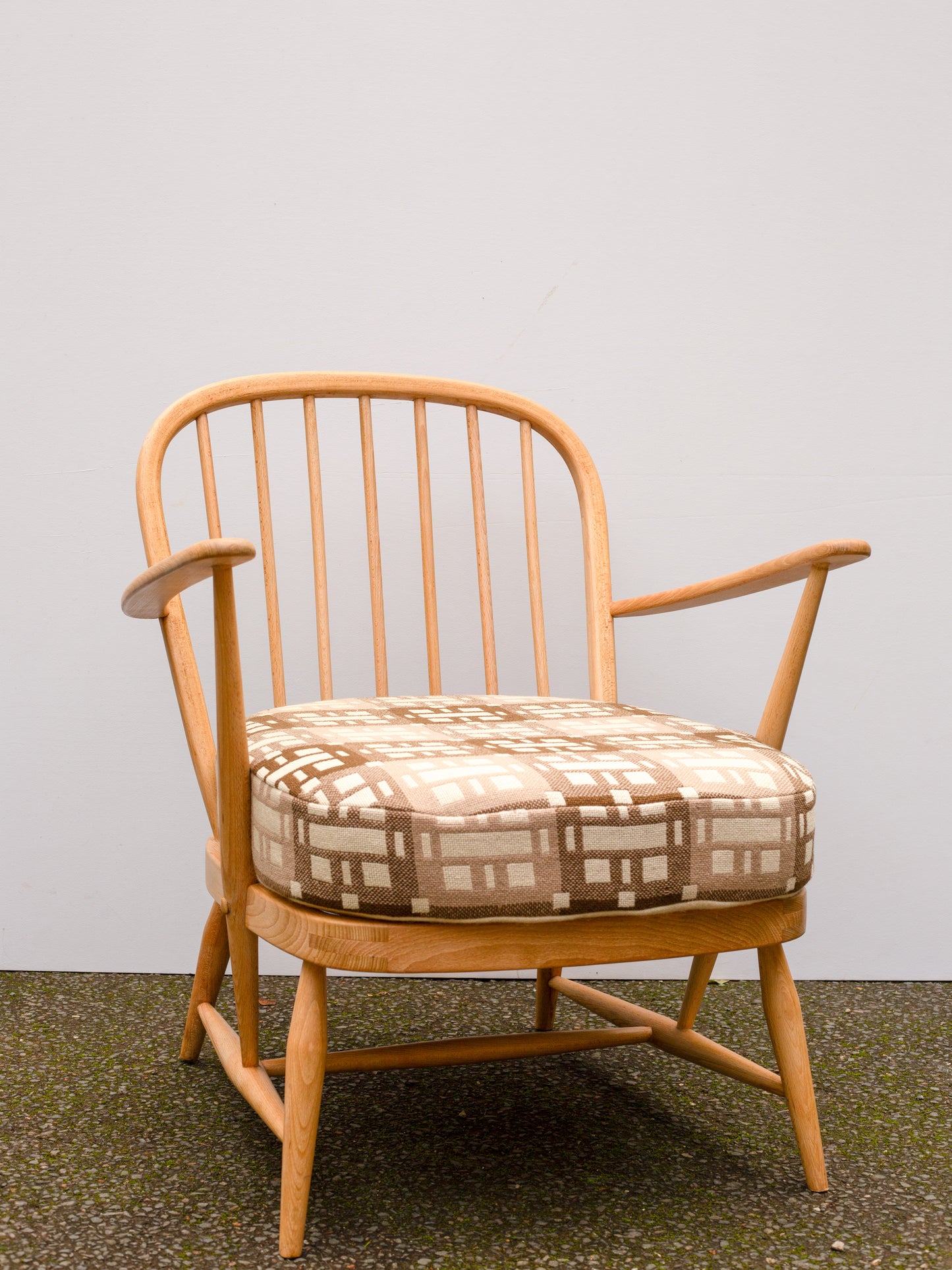 Ercol Windsor 334 Armchair - Fully Restored welsh tapestry