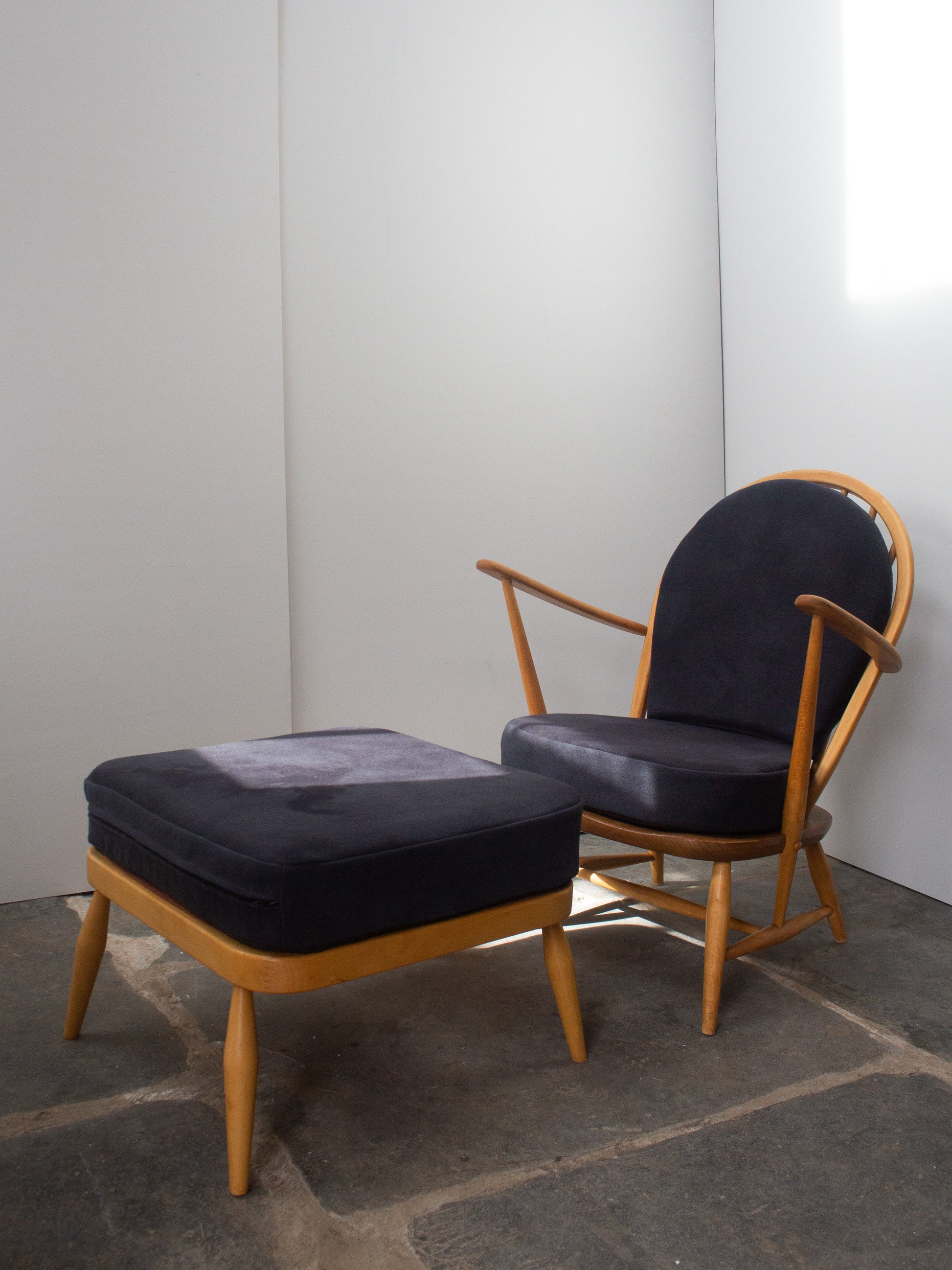 Ercol Windsor Blonde 305 Tub Chair