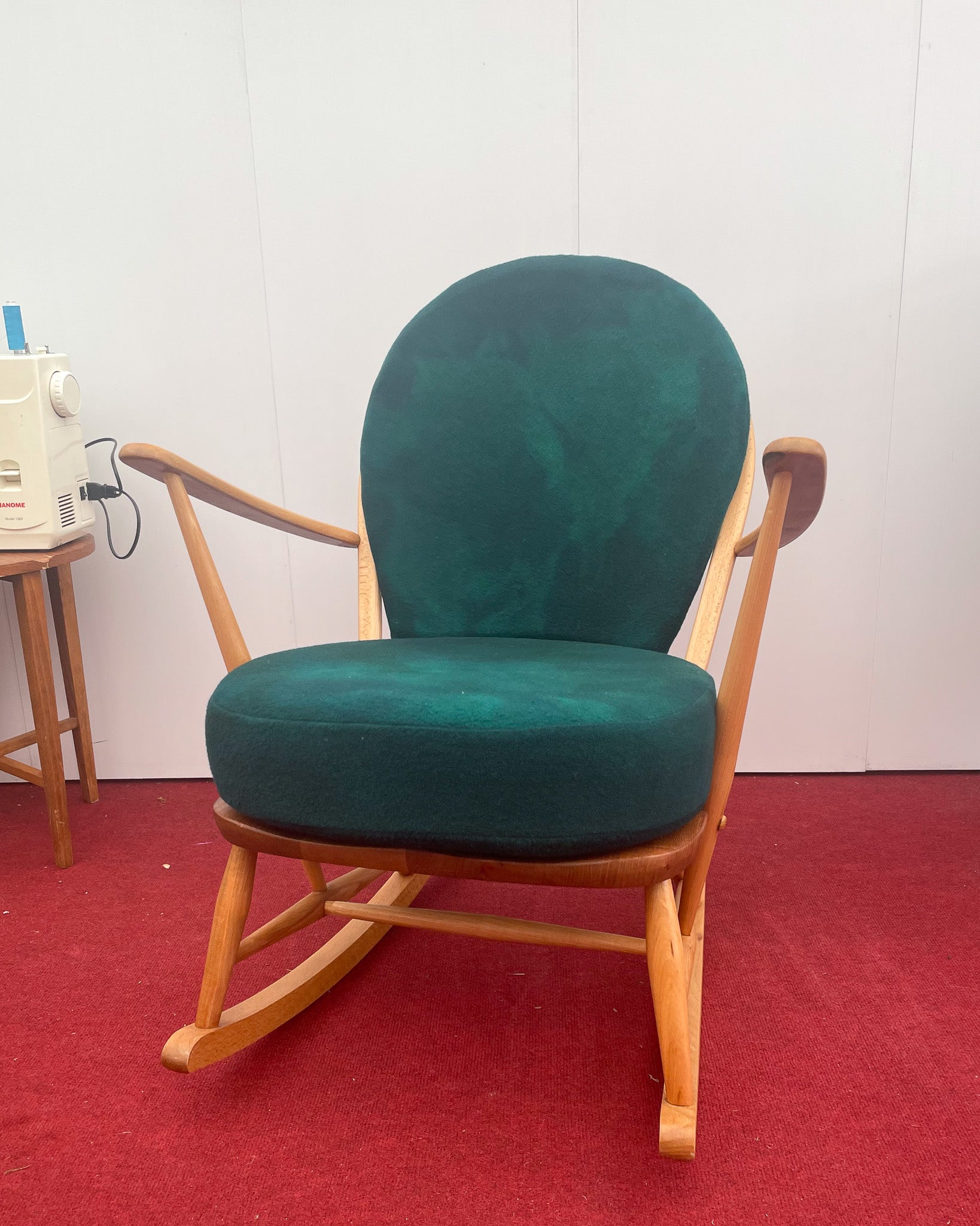 Ercol_Windsor_Blonde_405_Rocking_Chair