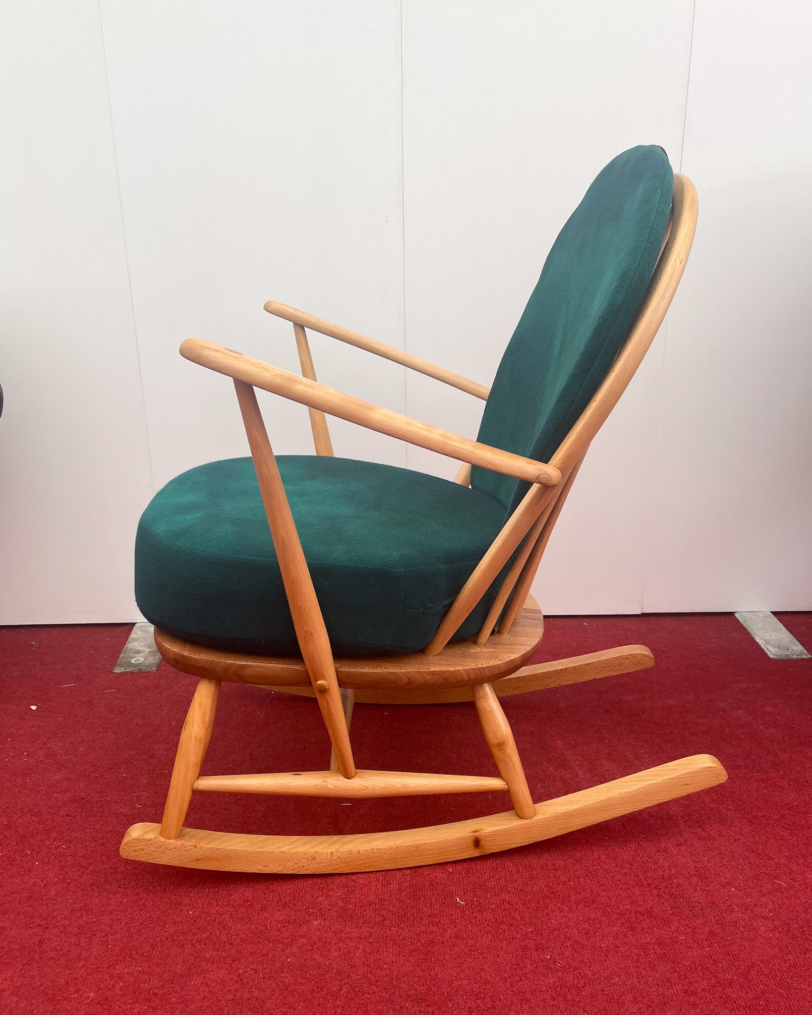Ercol_Windsor_Blonde_405_Rocking_Chair