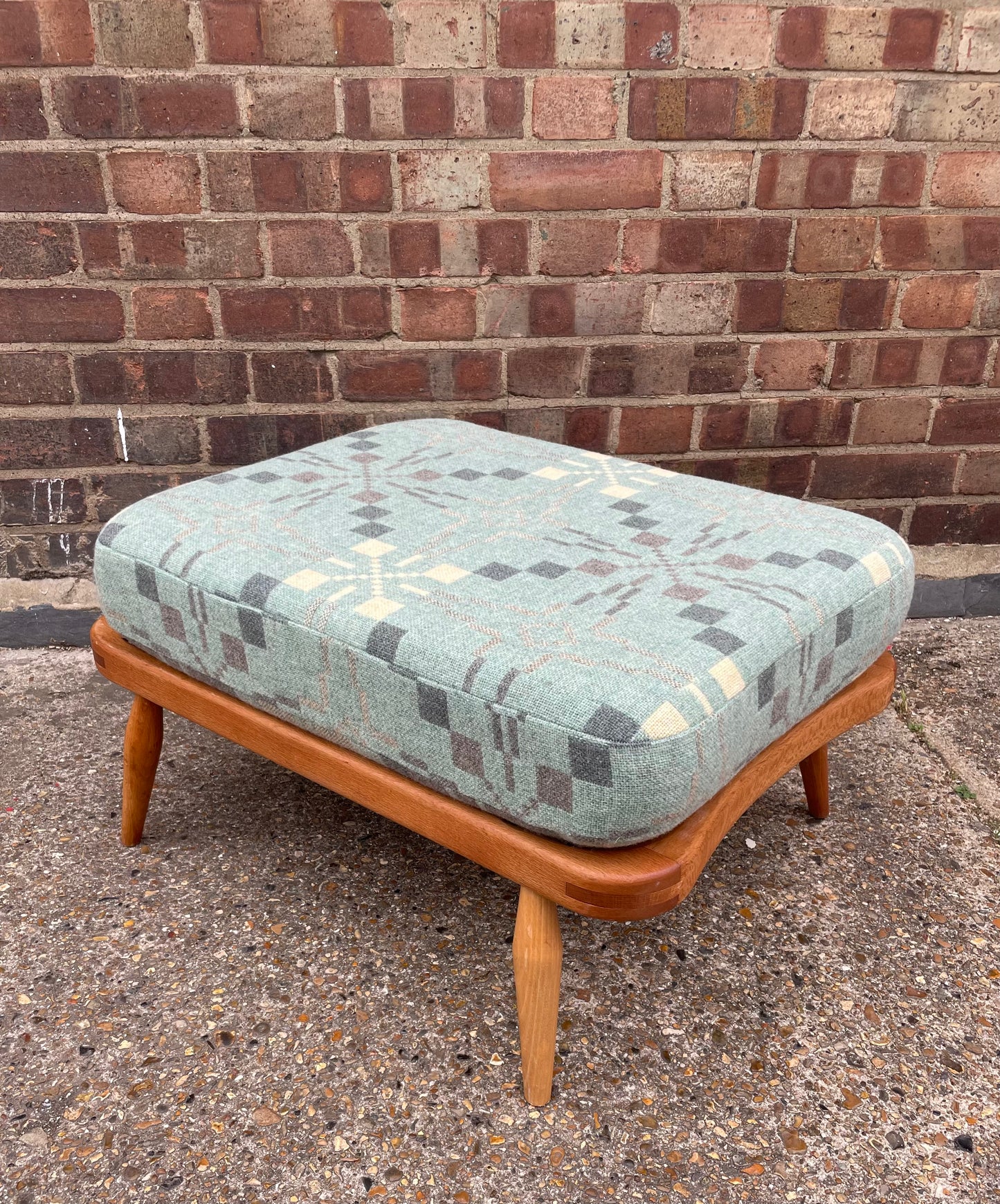 Melin Tregwynt - Vintage Star - Welsh Tapestry - Ercol Windsor 341 Footstool