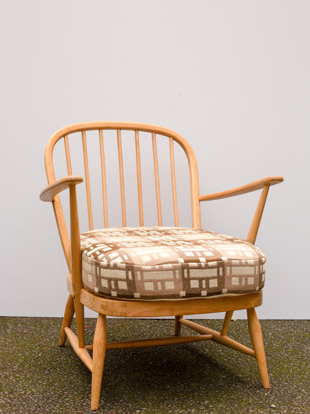 Ercol 334 Easy Armchair - Fully Restored - Welsh Tapestry Wool Covers - Cream/Brown
