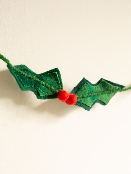 Woolly Holly String - Bunting - Handmade Decoration - Green/Red