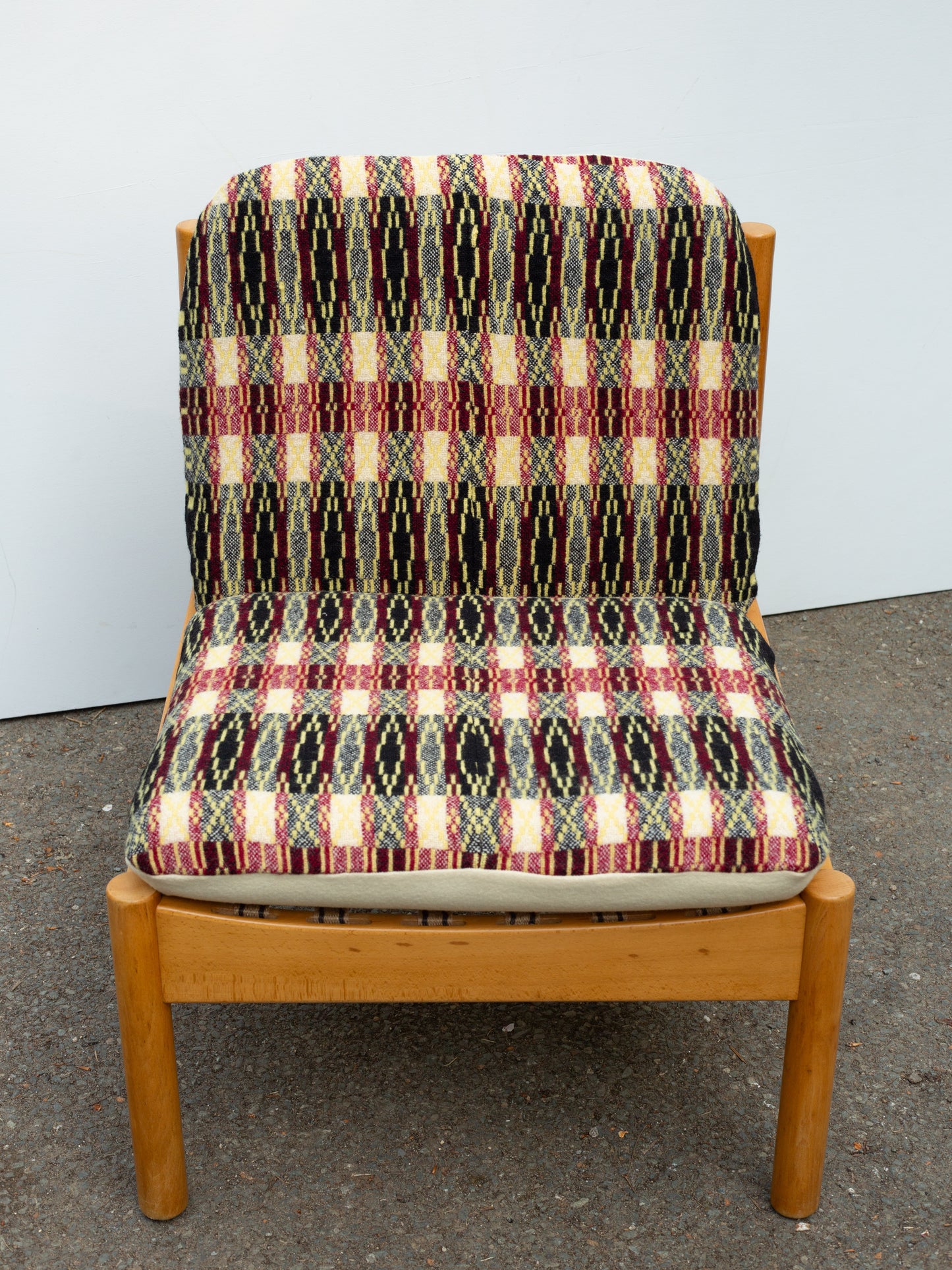 Ercol Blonde 747 Lounge Chair - Welsh Tapestry - Red/Yellow/Cream/Black No.1