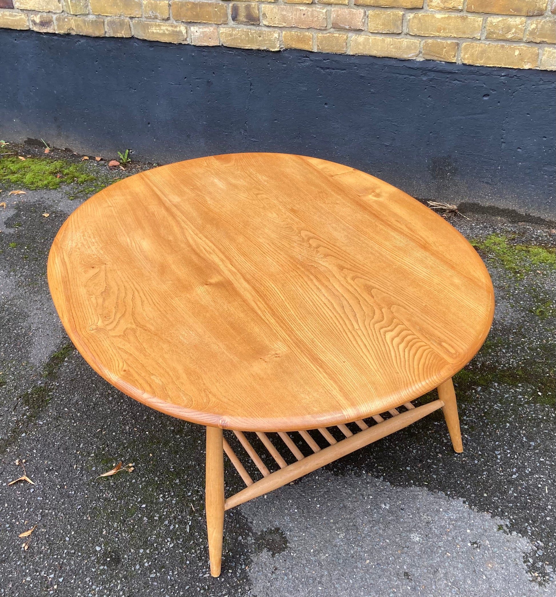 Ercol 454 Windsor Coffee Table with Magazine rack - Fully Restored - Oval