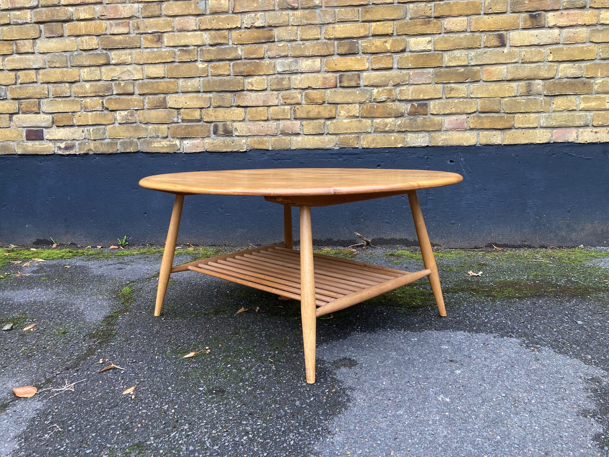 Ercol 454 Windsor Coffee Table with Magazine rack - Fully Restored - Oval