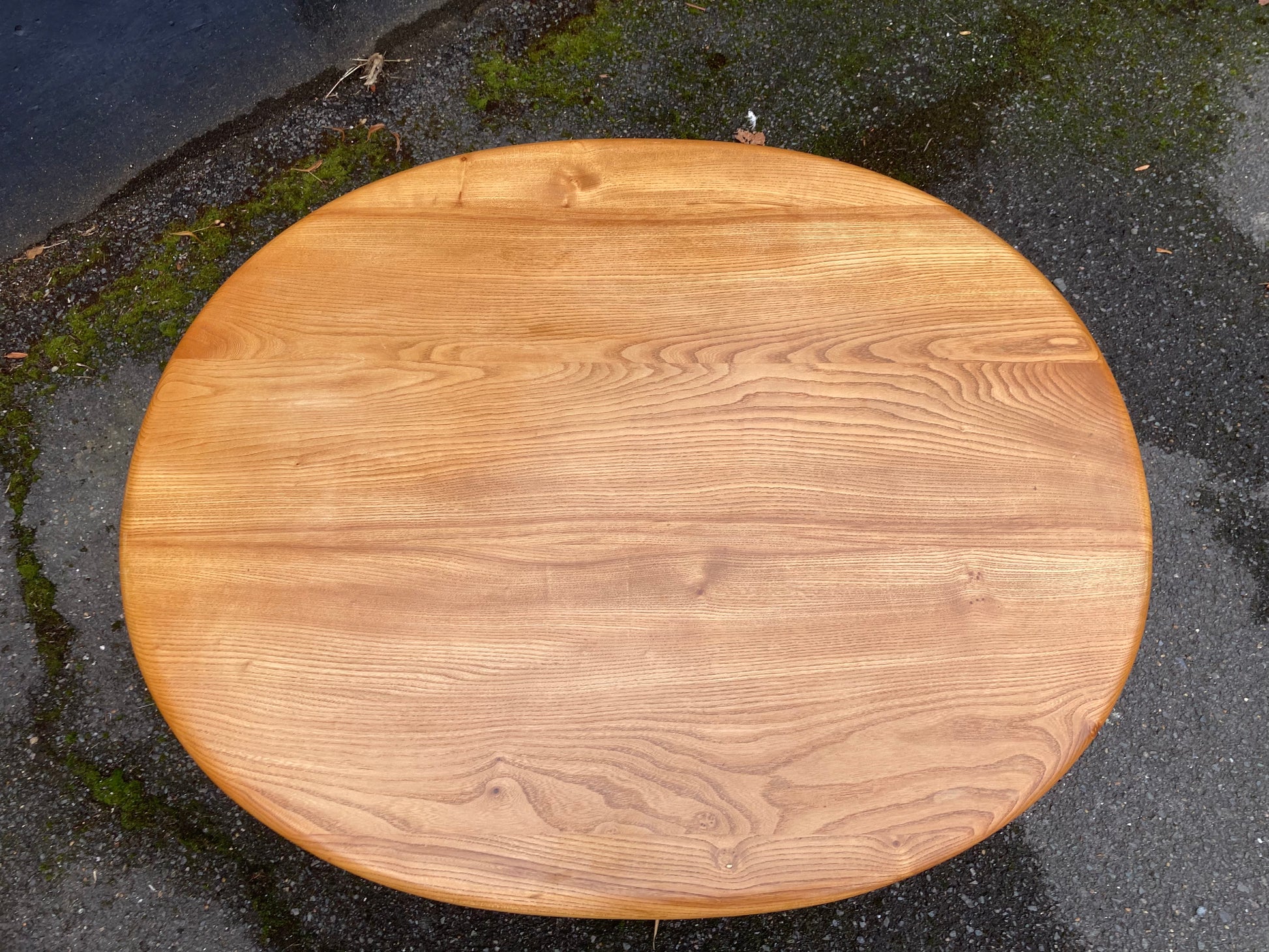 Ercol 454 Windsor Coffee Table with Magazine rack - Fully Restored - Oval
