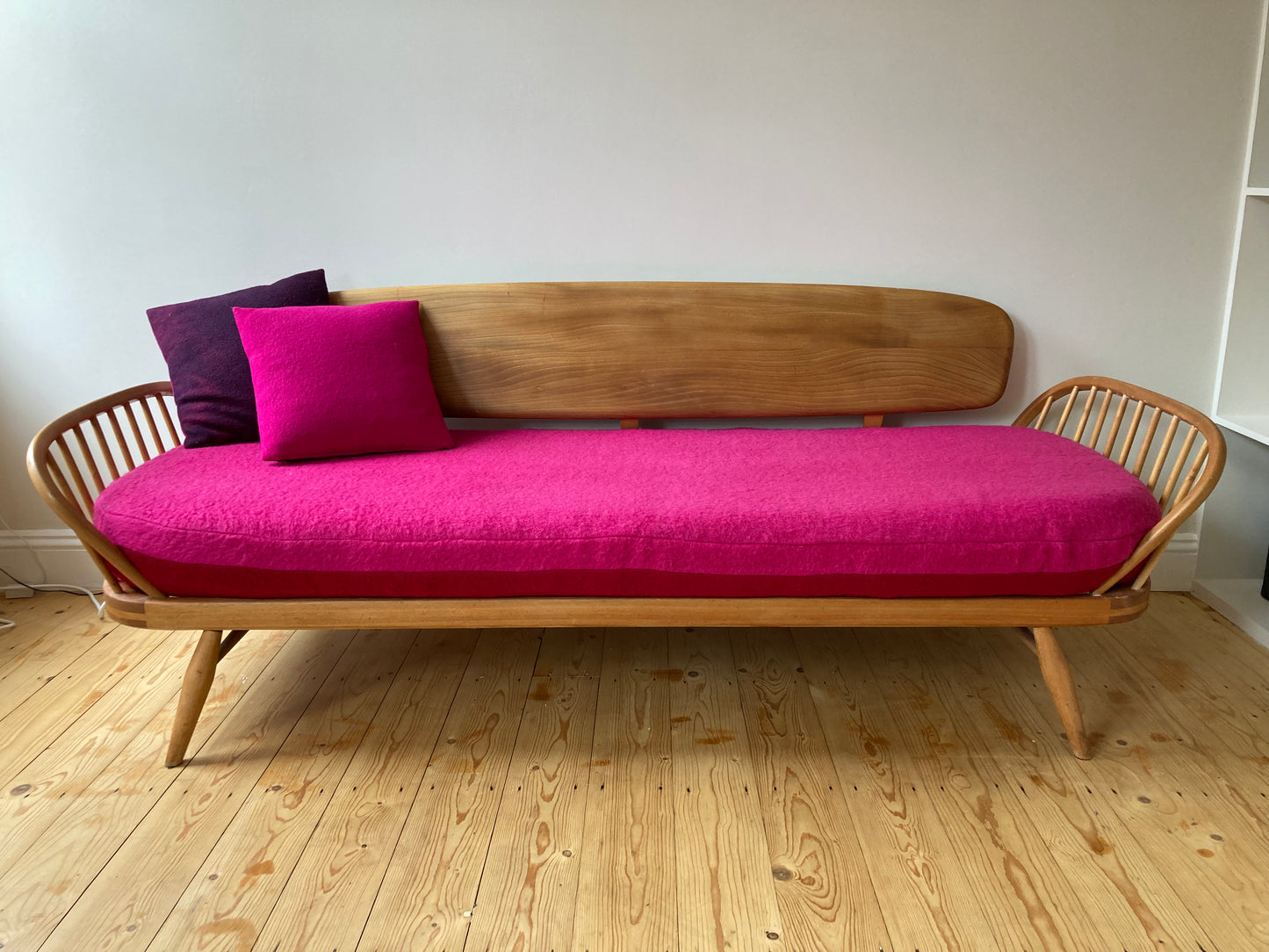 Vintage Welsh Tapestry - Choice of Fabrics - Ercol Windsor 355 Studio Couch Daybed.