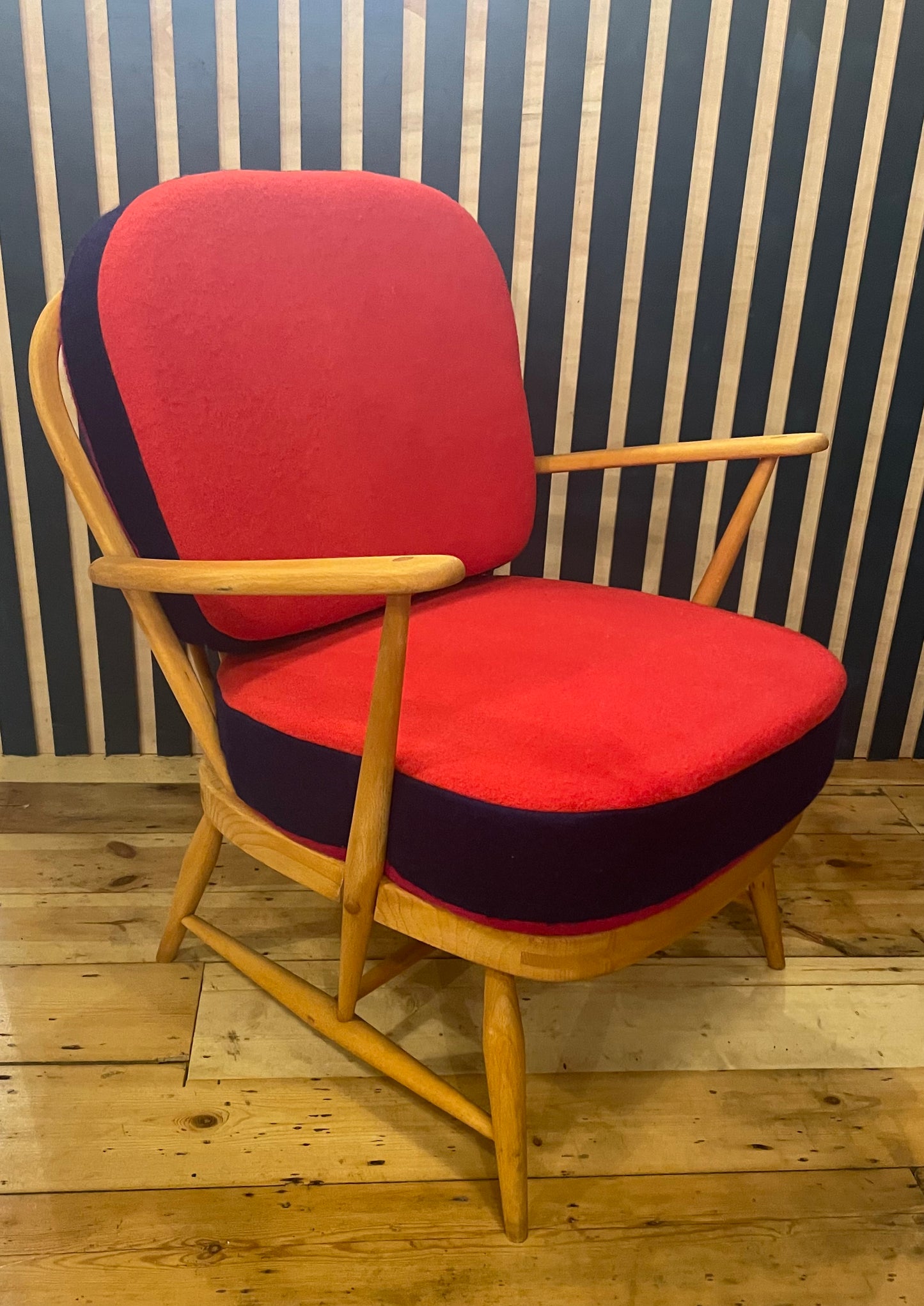 Trio Colour Block - Ercol Windsor 334 Armchair - Blood Pink Bilberry