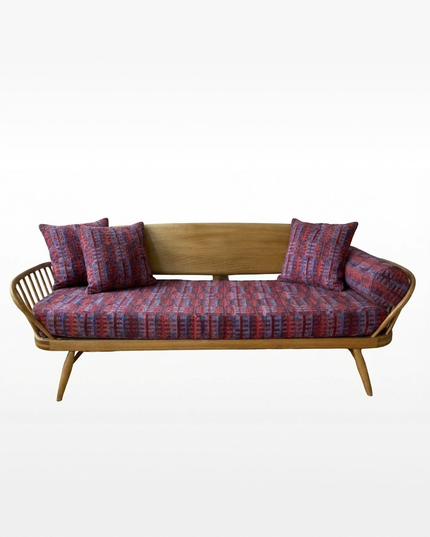 Melin Tregwynt 'Vintage Rose' Welsh Tapestry - Ercol Windsor 355 Studio Couch Daybed.