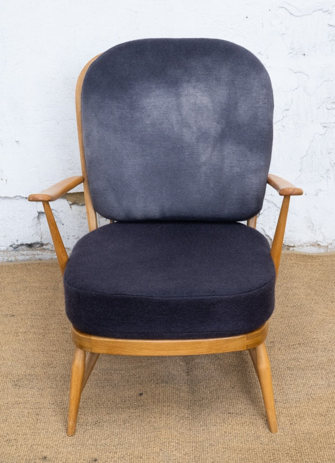 Ercol Windsor 335 Armchair - Grey/Grey Wool Covers
