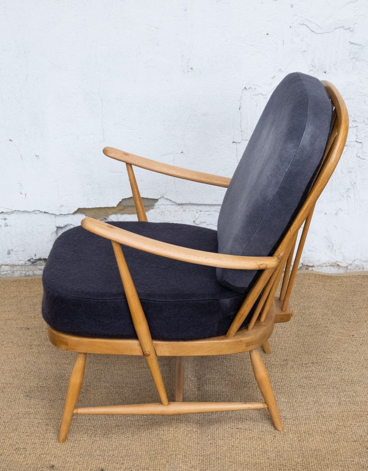 Ercol Windsor 335 Armchair - Grey/Grey Wool Covers