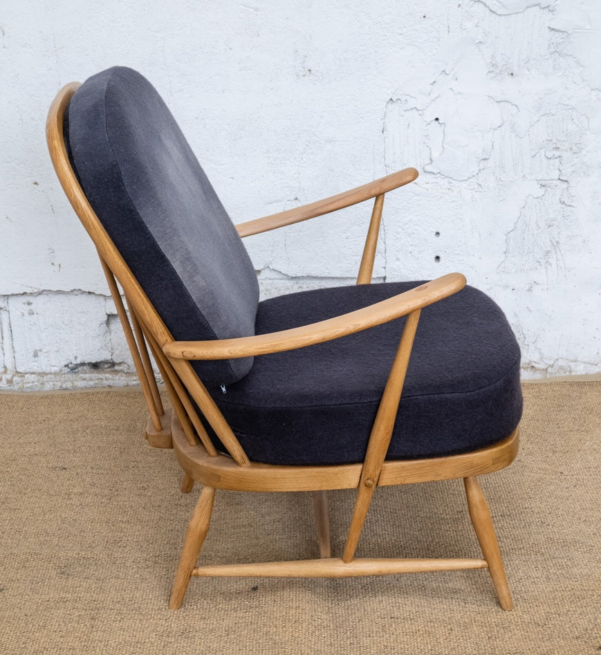 Ercol Windsor 335 Armchair - Grey/Grey Wool Covers