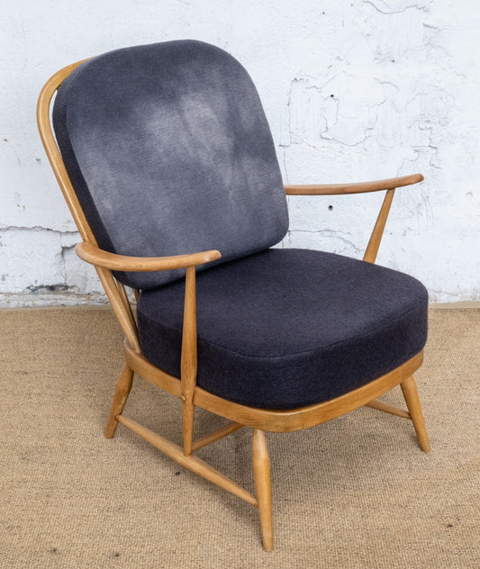 Ercol Windsor 335 Armchair - Grey/Grey Wool Covers