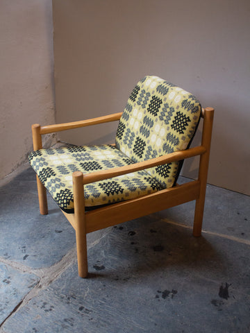 Ercol Blonde 749 Lounge Chair - Yellow/Black Welsh Tapestry