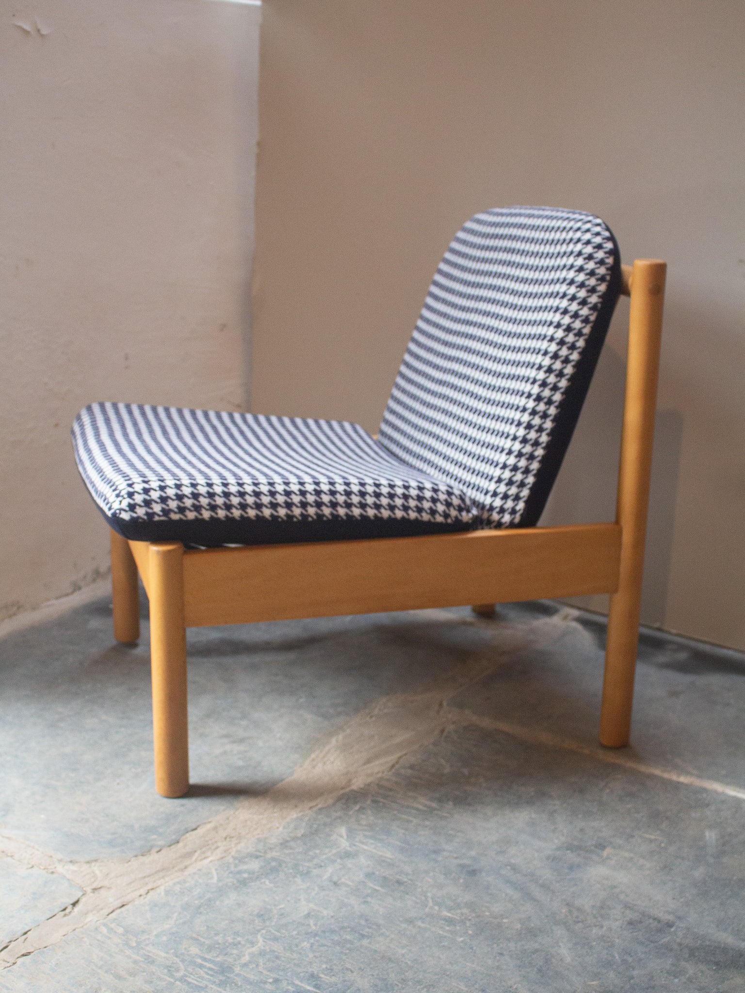 Ercol Modular 747 Lounge Chair - Fully Restored - Blue/White Houndstooth